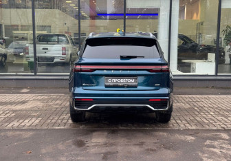 Подержанный автомобиль Geely Monjaro 2024 года (7 фото)