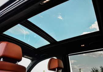 Подержанный автомобиль BMW X7 2022 года (26 фото)