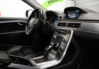 Подержанный автомобиль Volvo XC70 2014 года (25 фото)