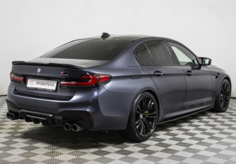 Подержанный автомобиль BMW M5 Sedan 2019 года (5 фото)