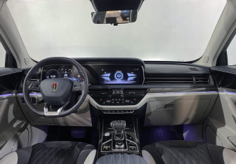 Подержанный автомобиль Hongqi HS5 2023 года (14 фото)