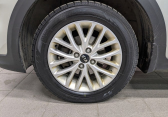 Подержанный автомобиль Kia Rio Hatchback 2020 года (20 фото)