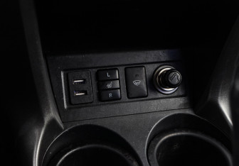 Подержанный автомобиль Toyota RAV4 2011 года (18 фото)