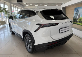 Подержанный автомобиль Jetour Dashing 2023 года (7 фото)