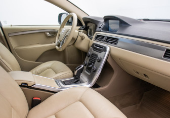 Подержанный автомобиль Volvo XC70 2013 года (10 фото)