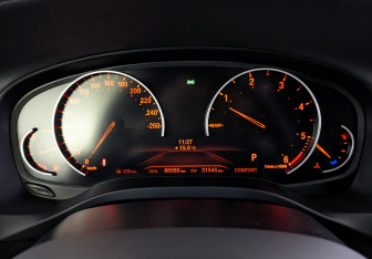 Подержанный автомобиль BMW X3 2020 года (13 фото)