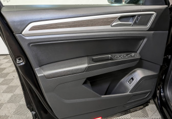 Подержанный автомобиль Volkswagen Teramont 2018 года (19 фото)