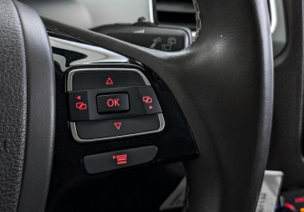 Подержанный автомобиль Volkswagen Touareg 2012 года (30 фото)