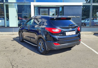 Подержанный автомобиль Hyundai ix35 2013 года (7 фото)