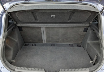 Подержанный автомобиль Hyundai i30 Hatchback 2014 года (10 фото)