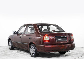 Подержанный автомобиль Hyundai Accent Sedan 2007 года (7 фото)