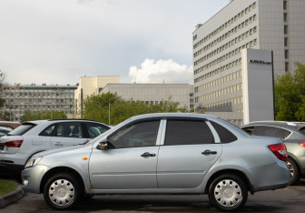 Подержанный автомобиль LADA (ВАЗ) Granta Sedan 2014 года (6 фото)