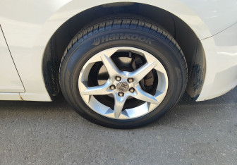 Подержанный автомобиль Chevrolet Cruze Sedan 2015 года (12 фото)