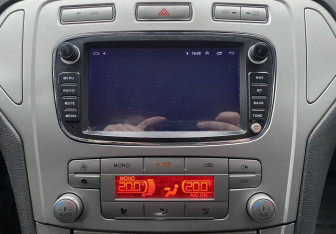 Подержанный автомобиль Ford Mondeo Sedan 2008 года (11 фото)