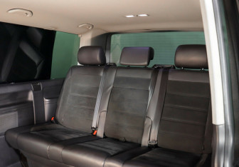 Подержанный автомобиль Volkswagen Multivan 2019 года (18 фото)