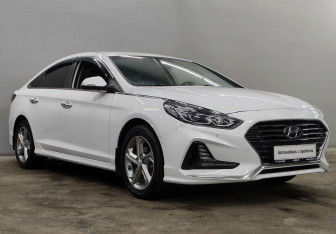 Подержанный автомобиль Hyundai Sonata 2018 года (3 фото)