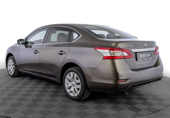 Подержанный автомобиль Nissan Sentra Sedan 2014 года (7 фото)