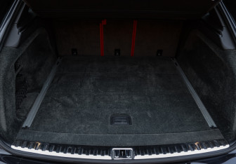 Подержанный автомобиль Bentley Bentayga 2021 года (18 фото)