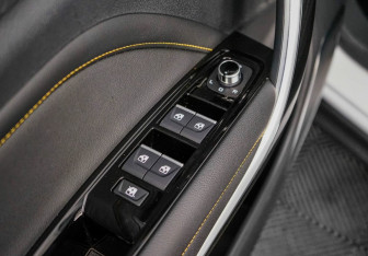 Подержанный автомобиль FAW Bestune T77 2022 года (20 фото)