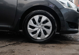 Подержанный автомобиль Toyota Auris Hatchback 2008 года (24 фото)