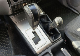Подержанный автомобиль Mitsubishi Pajero Sport 2013 года (16 фото)
