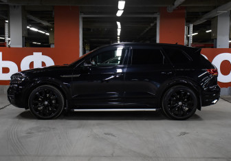Подержанный автомобиль Volkswagen Touareg 2020 года (8 фото)