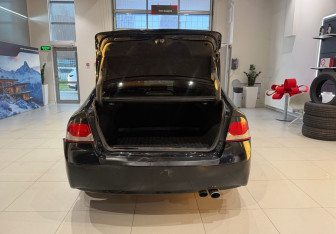 Подержанный автомобиль Honda Civic Sedan 2011 года (9 фото)
