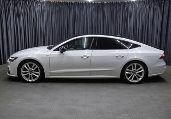 Подержанный автомобиль Audi A7 2018 года (8 фото)