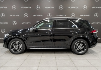 Подержанный автомобиль Mercedes-Benz GLE 2022 года (8 фото)