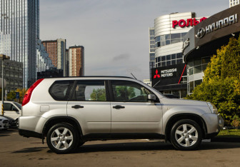 Подержанный автомобиль Nissan X-Trail 2008 года (3 фото)