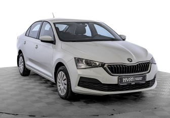 Подержанный автомобиль Skoda Rapid Liftback 2021 года (3 фото)