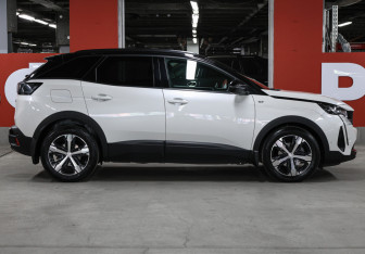 Подержанный автомобиль Peugeot 3008 2021 года (4 фото)