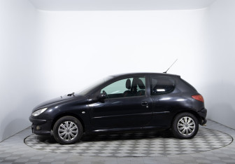 Подержанный автомобиль Peugeot 206 Hatchback 2007 года (8 фото)