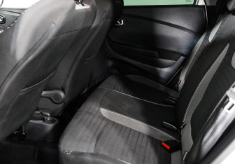 Подержанный автомобиль Renault Kaptur 2018 года (10 фото)