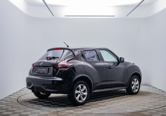 Подержанный автомобиль Nissan Juke 2014 года (5 фото)