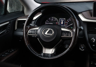 Подержанный автомобиль Lexus RX 2018 года (15 фото)