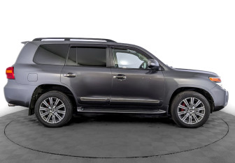 Подержанный автомобиль Toyota Land Cruiser Suv 2013 года (4 фото)
