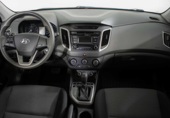 Подержанный автомобиль Hyundai Creta 2019 года (11 фото)