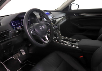 Подержанный автомобиль Honda Accord Sedan 2021 года (7 фото)