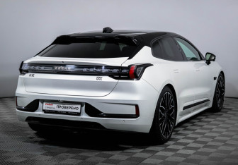 Подержанный автомобиль Zeekr 001 2023 года (5 фото)