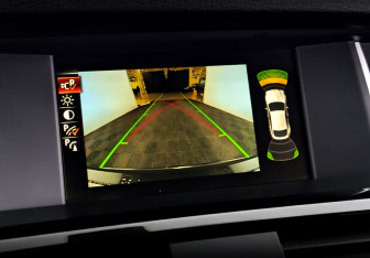 Подержанный автомобиль BMW X4 2017 года (28 фото)