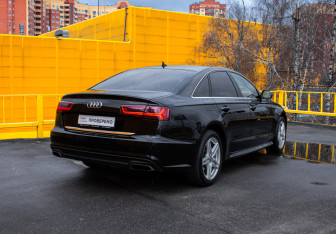 Подержанный автомобиль Audi A6 Sedan 2016 года (3 фото)