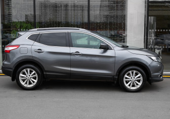 Подержанный автомобиль Nissan Qashqai 2014 года (4 фото)