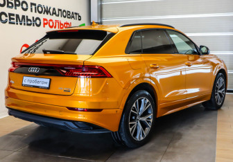 Подержанный автомобиль Audi Q8 2019 года (4 фото)