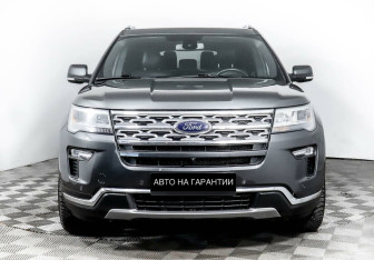 Подержанный автомобиль Ford Explorer 2019 года (2 фото)