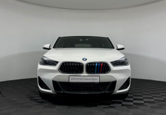 Подержанный автомобиль BMW X2 2021 года (3 фото)