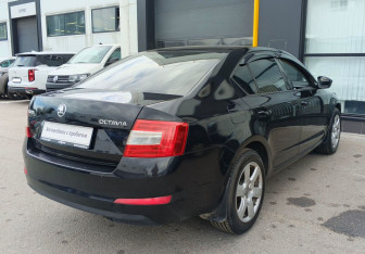 Подержанный автомобиль Skoda Octavia Liftback 2014 года (5 фото)