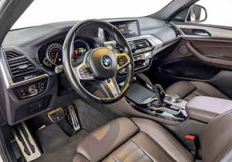 Подержанный автомобиль BMW X4 2019 года (16 фото)