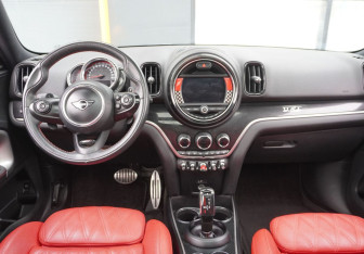 Подержанный автомобиль MINI Countryman 2020 года (14 фото)