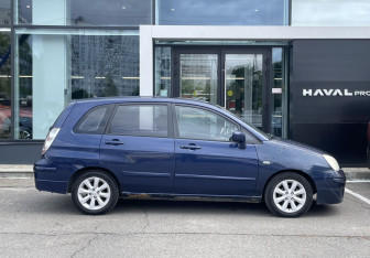 Подержанный автомобиль Suzuki Liana Wagon 2005 года (4 фото)